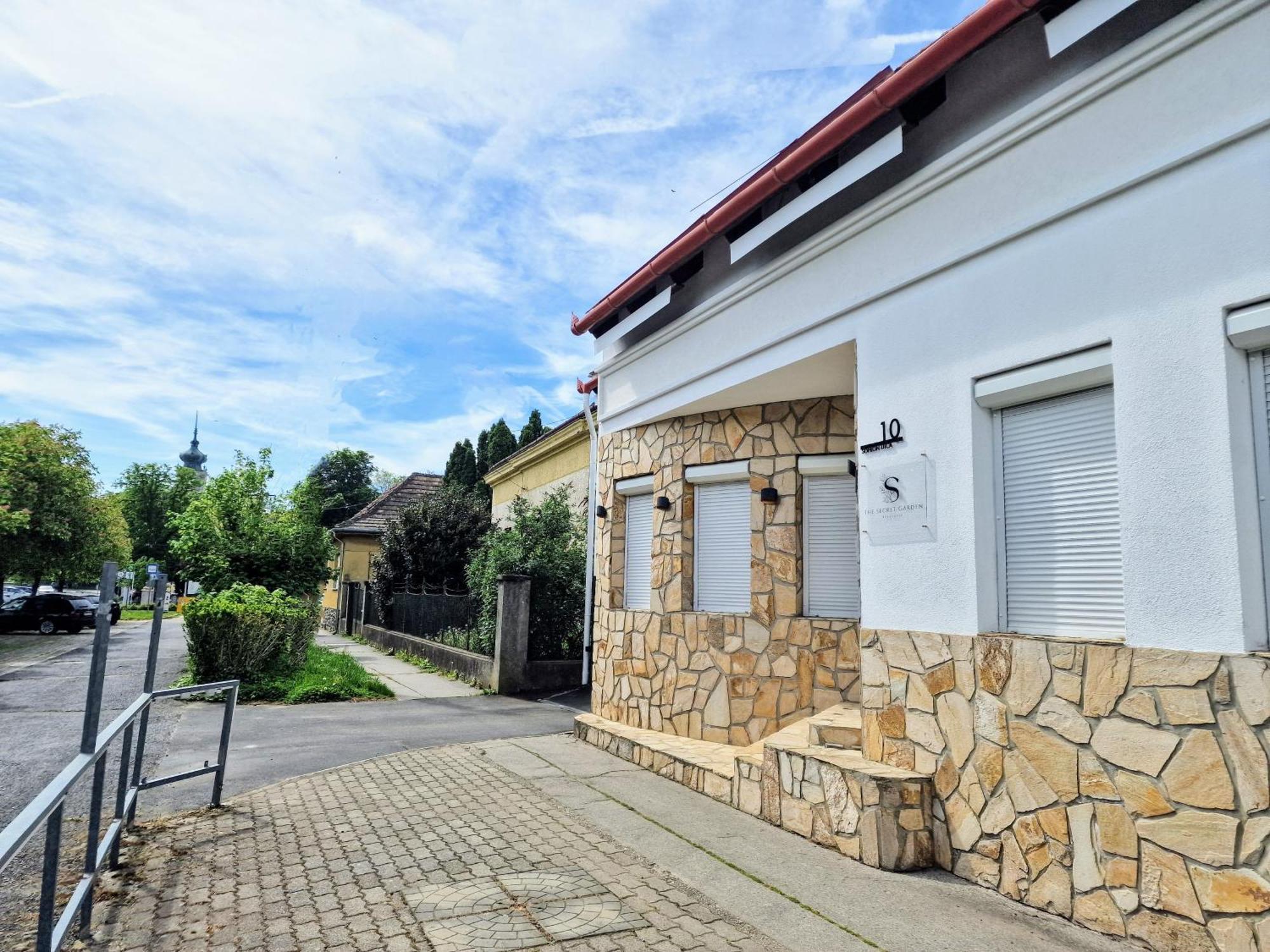 The Secret Garden - Keszthely Bed and Breakfast Εξωτερικό φωτογραφία