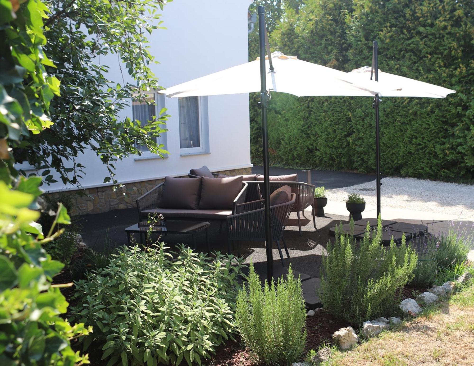 The Secret Garden - Keszthely Bed and Breakfast Εξωτερικό φωτογραφία